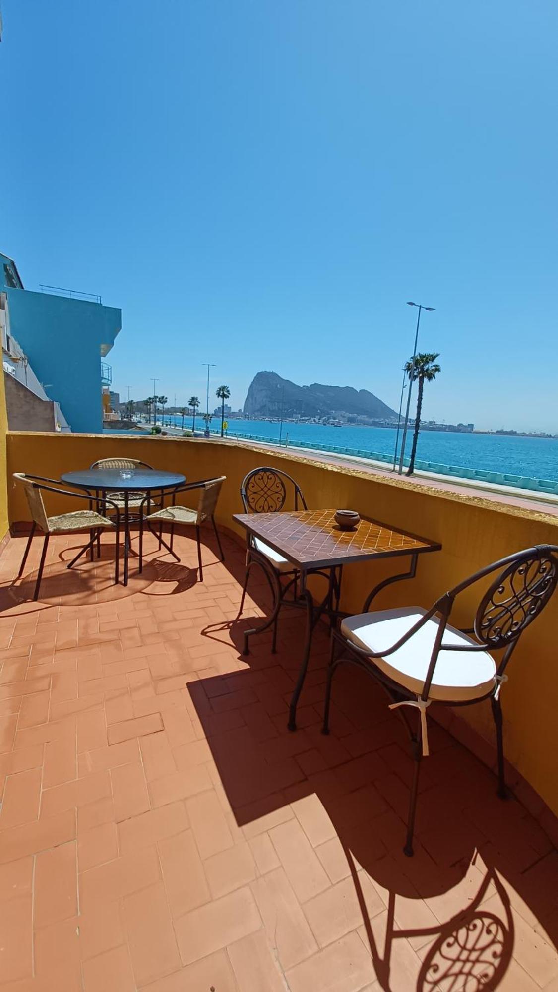 Gibraltar Views Guest House La Linea de la Concepcion Exterior foto